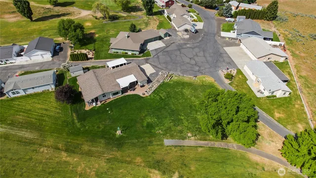 $360,000 | 10615 Handicap Drive Southeast, Warden, WA 98857