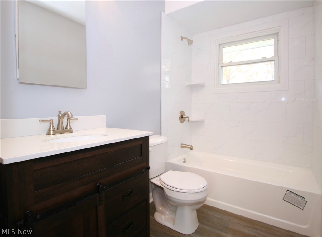 30094 Regent Road Wickliffe, OH 44092 - Photo 5 of 13 Gallery Image 5