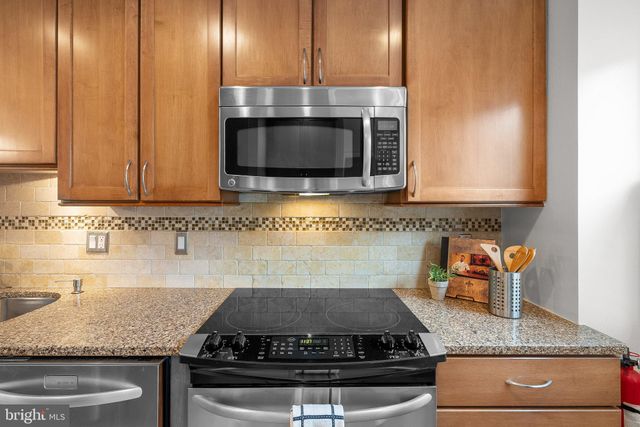 $910,000 | 3247 Sutton Place Northwest, Unit B, Washington, DC 20016