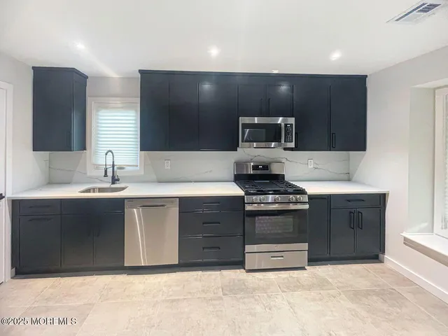 $585,000 | 97 Tangerine Drive, Marlboro, NJ 07746