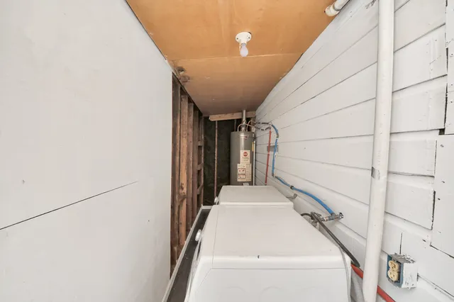 $2,100 | 4215 Eli Street, Houston, TX 77007