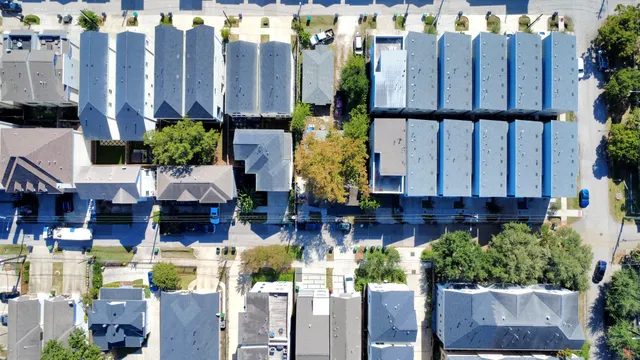 $2,100 | 4215 Eli Street, Houston, TX 77007