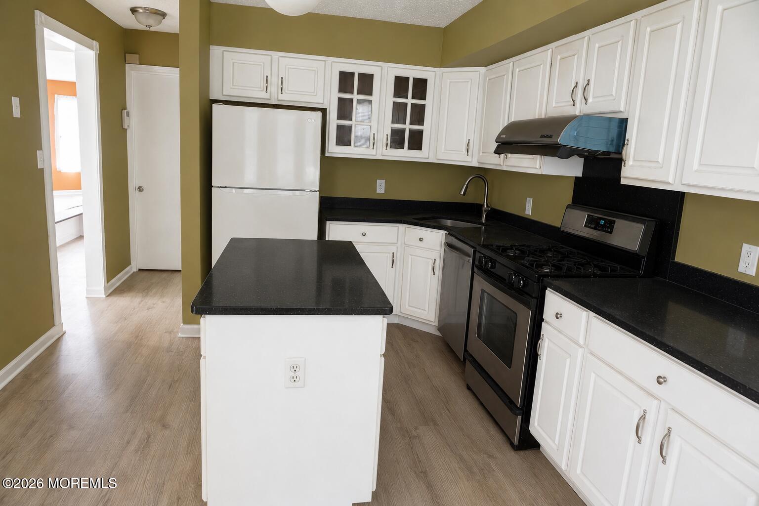 114 Orion Road Piscataway, NJ 08854 - Photo 8 of 24 8