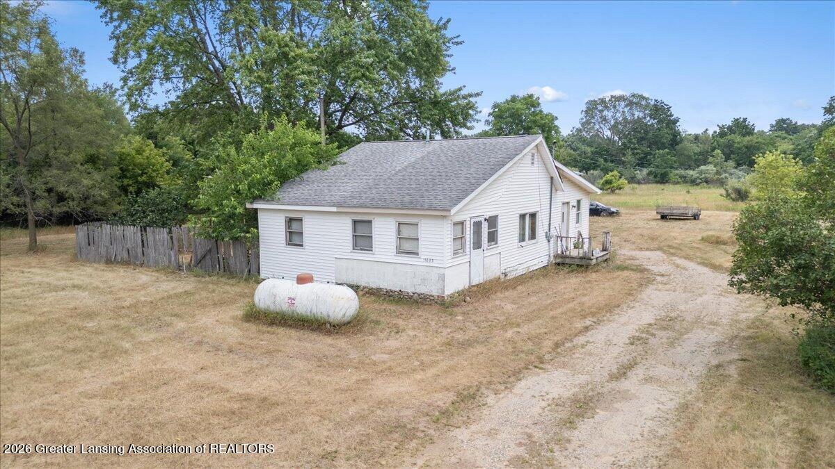 11823 South Allen Road Elsie, MI 48831 - Photo 25 of 39 03-Media Jett - 01