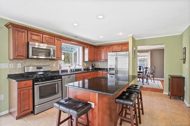 $5,200 | 102 Clinton Street, White Plains, NY 10603