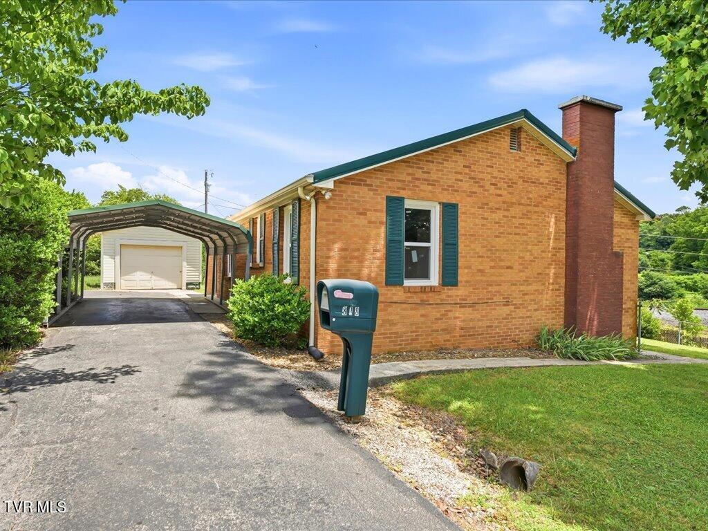 818 Guy Collins Road Morristown, TN 37813 - Photo 14 of 28 818 Guy Collins Rd - 14