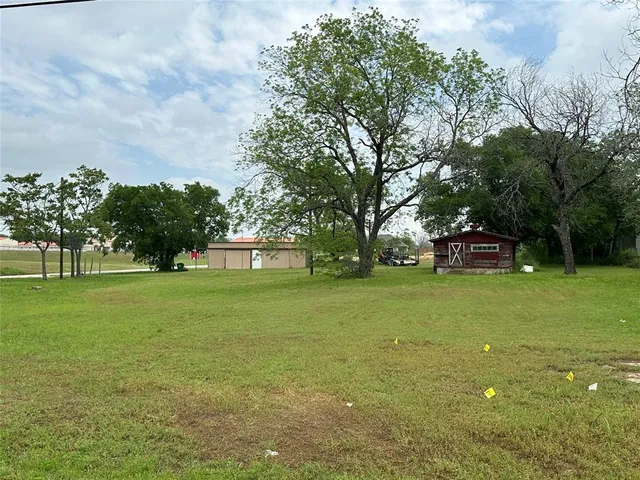$199,000 | 305 8th Street, Hico, TX 76457