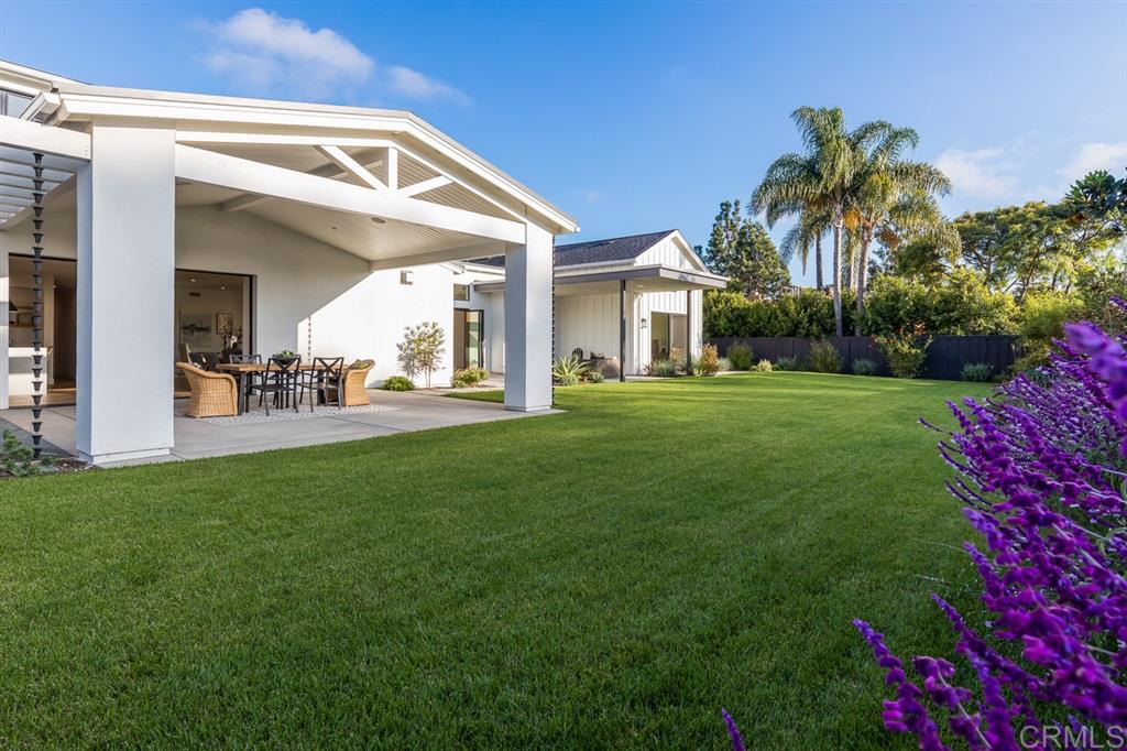 1116 Crest Drive Encinitas, CA 92024 - Photo 19 of 24