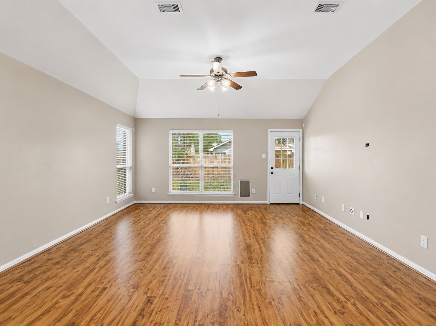 6114 Menor Crest Drive Spring, TX 77388 - Photo 11 of 49 Gallery Image 11
