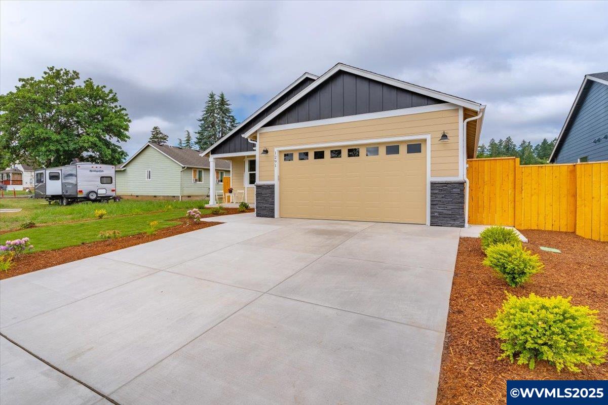 1291 Southwest 11th Avenue Dallas, OR 97338 - Photo 7 of 41