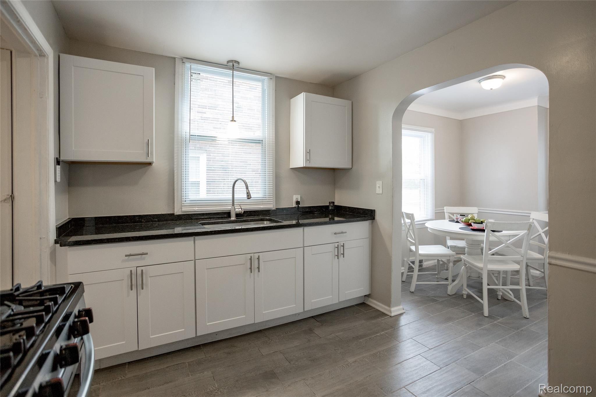 5928 Yorkshire Road Detroit, MI 48224 - Photo 8 of 31 5928Yorkshire-116.jpg