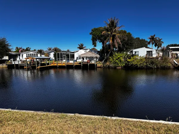 $489,900 | 7918 Southeast Paradise Court, Stuart, FL 34997