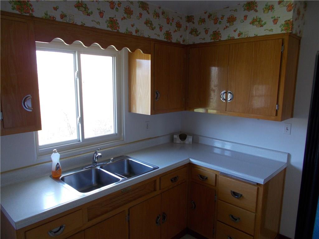 843 Peairs Road Elizabeth, PA 15037 - Photo 4 of 20 Gallery Image 4