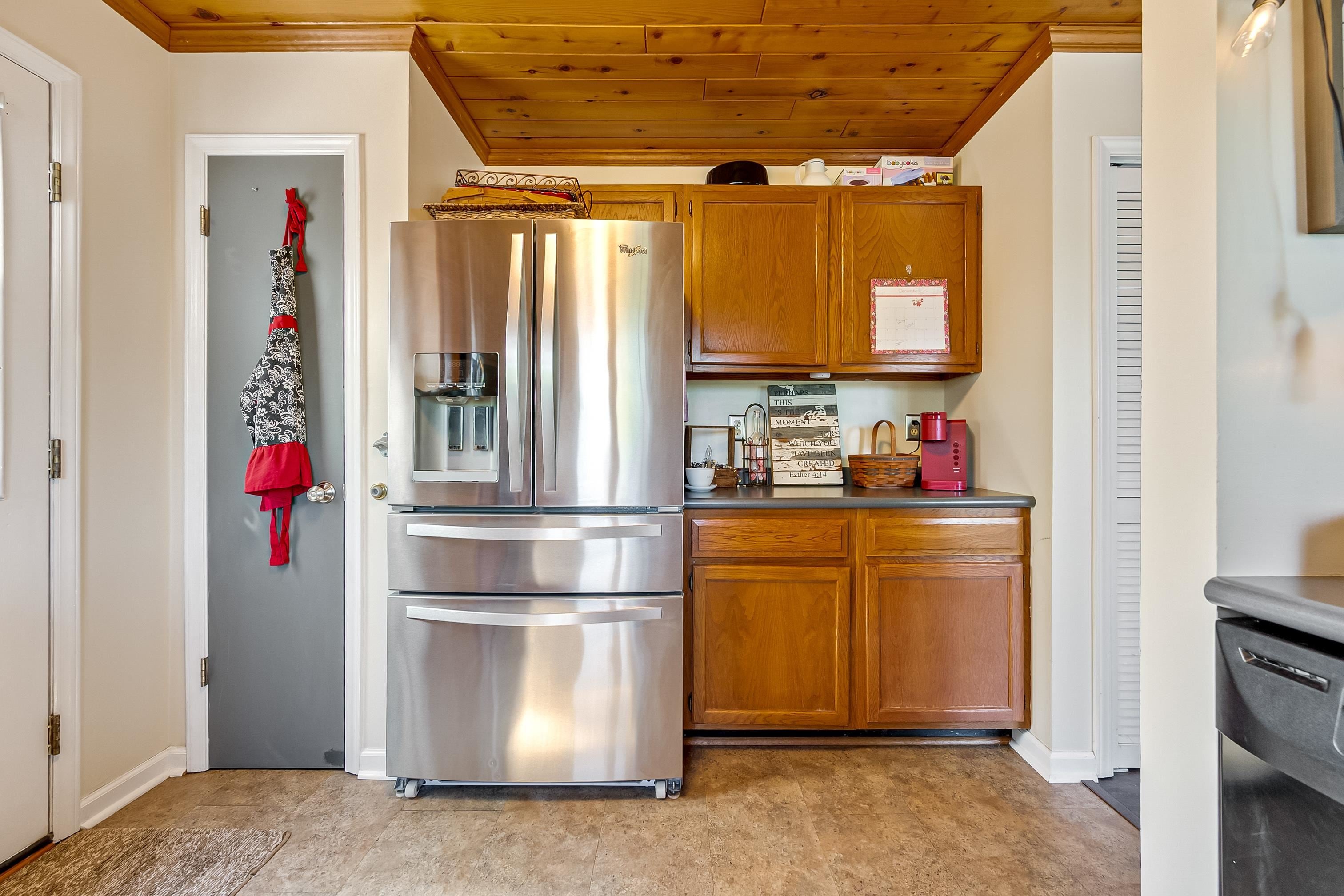 245 East Windmill Ridge Road Northwest Christiansburg, VA 24073 - Photo 23 of 71 Gallery Image 23