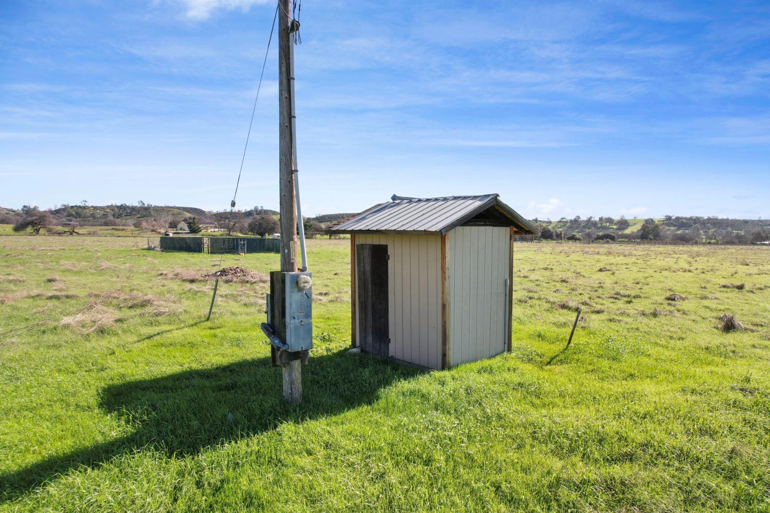 0 Burson Road Lodi, CA 95242 - Photo 14 of 18 a view of a yard with an ocean view