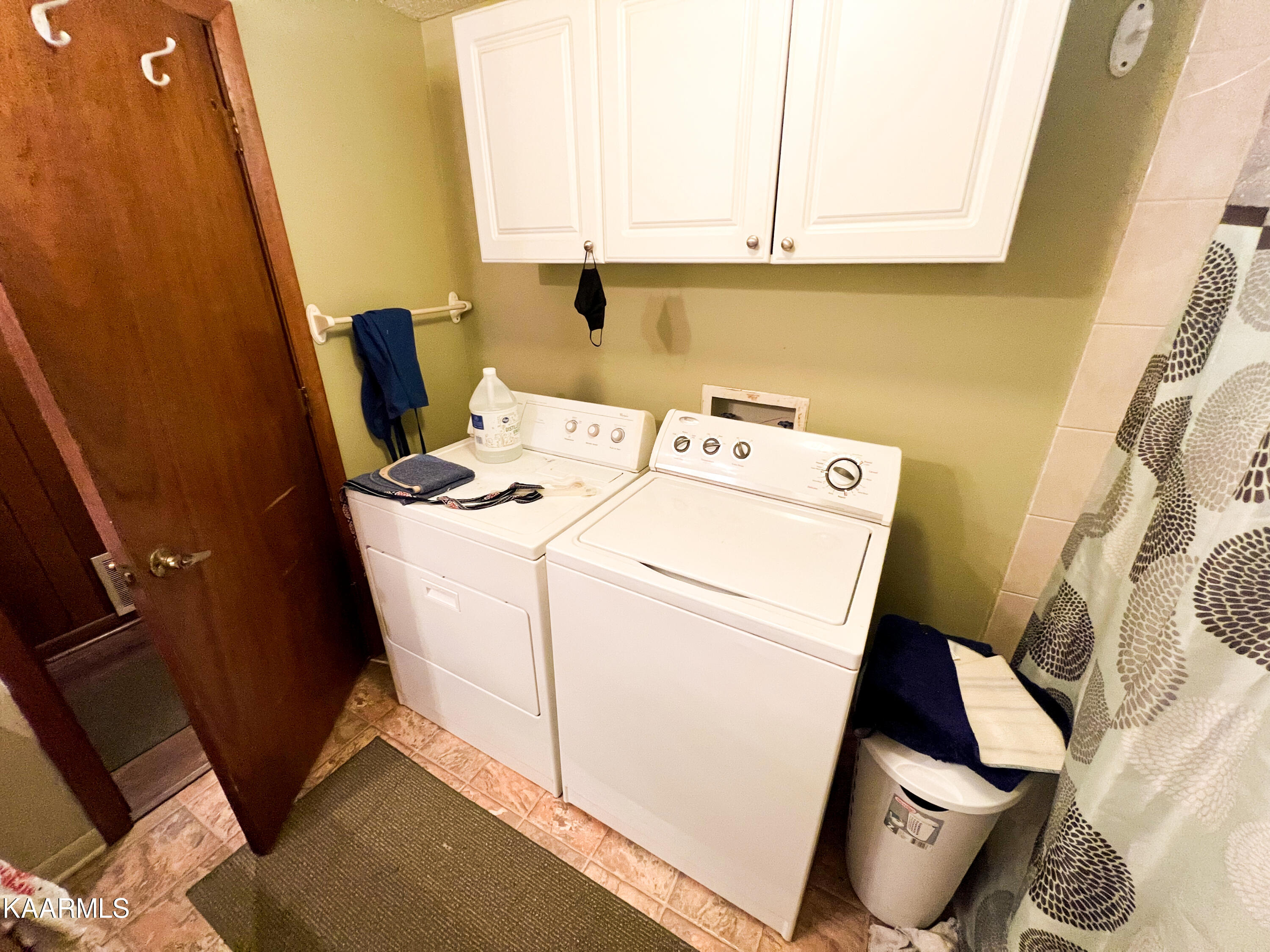 105 Middlebury Road Oak Ridge, TN 37830 - Photo 9 of 18 Laundry