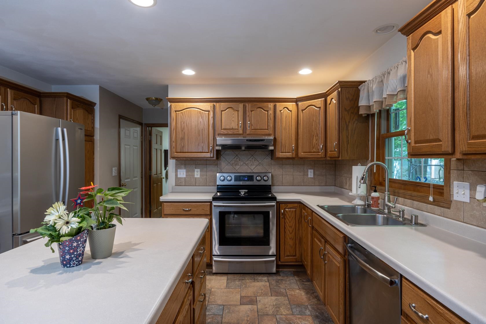 W5940 Moonflower Drive Appleton, WI 54915 - Photo 4 of 56