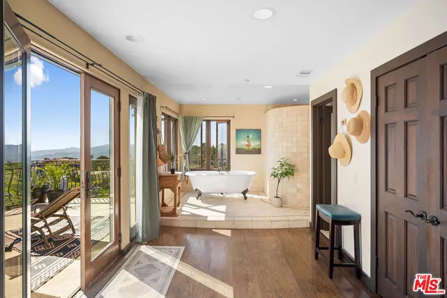 $2,850,000 | 24798 Brown Latigo Street, Malibu, CA 90265