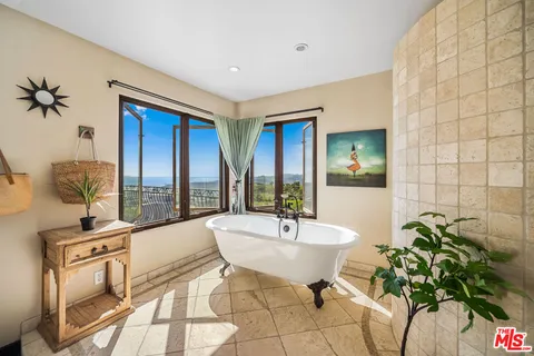 $2,850,000 | 24798 Brown Latigo Street, Malibu, CA 90265