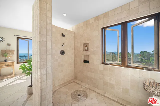 $2,850,000 | 24798 Brown Latigo Street, Malibu, CA 90265