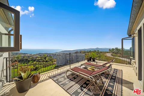 $2,850,000 | 24798 Brown Latigo Street, Malibu, CA 90265