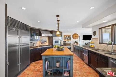 $2,850,000 | 24798 Brown Latigo Street, Malibu, CA 90265