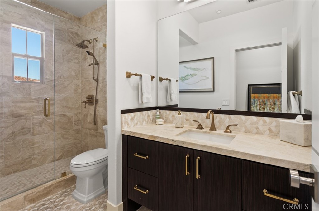 14 Altino Newport Coast, CA 92657 - Photo 27 of 31 2nd Bathroom