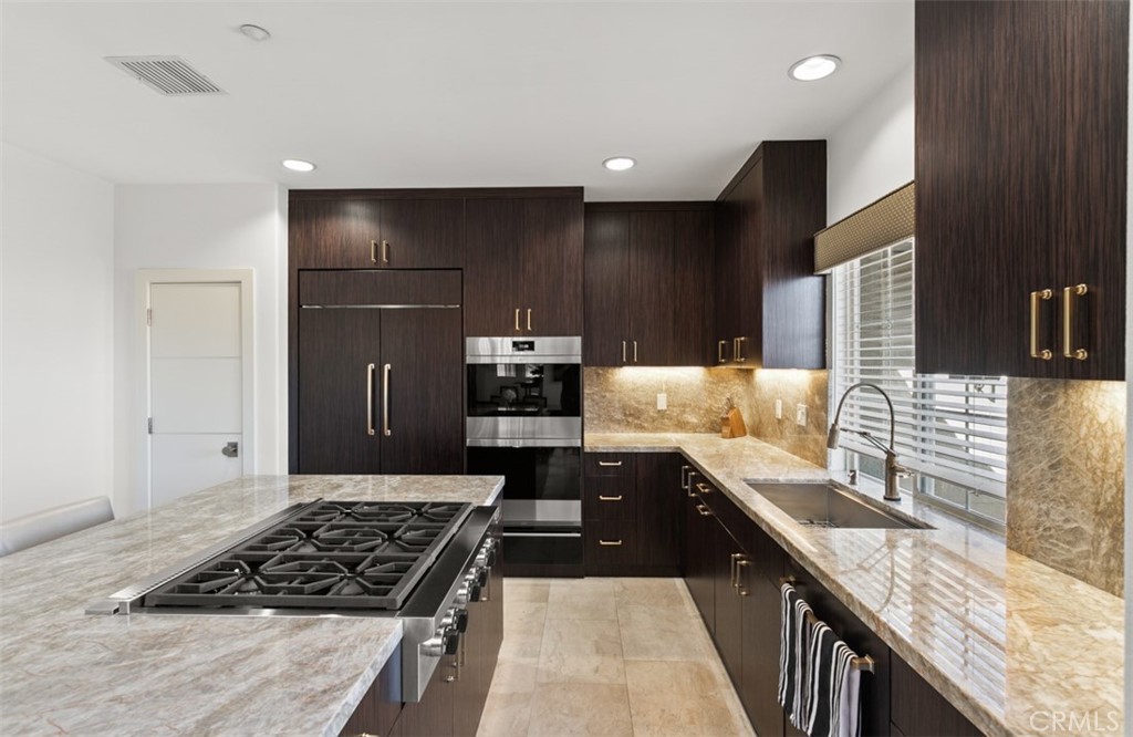 14 Altino Newport Coast, CA 92657 - Photo 9 of 31