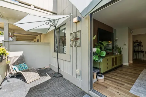 $695,000 | 242 Sandpiper Court, Novato, CA 94949