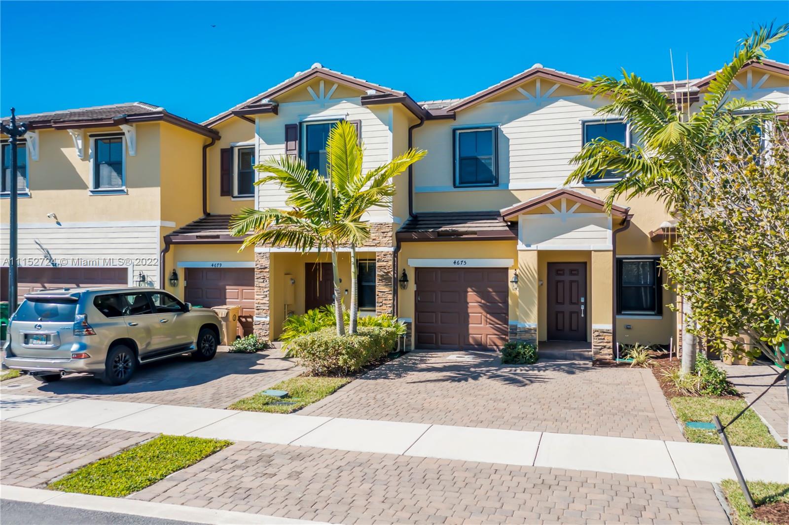 Davie Davie, FL 33314 - Photo 30 of 34 a front view of a house with a yard
