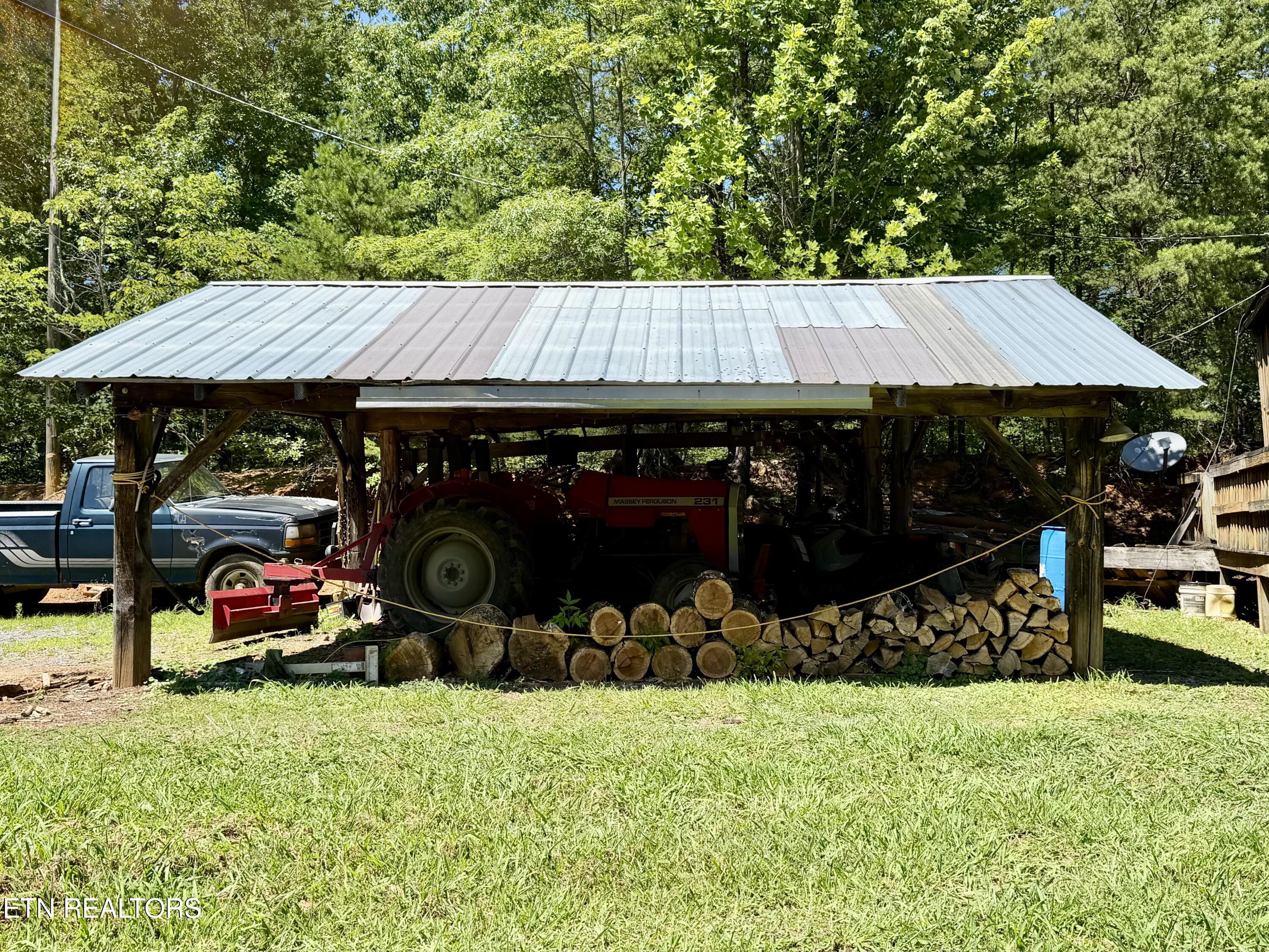 1798 Seagle Hollow Road Sevierville, TN 37876 - Photo 7 of 25 1-7