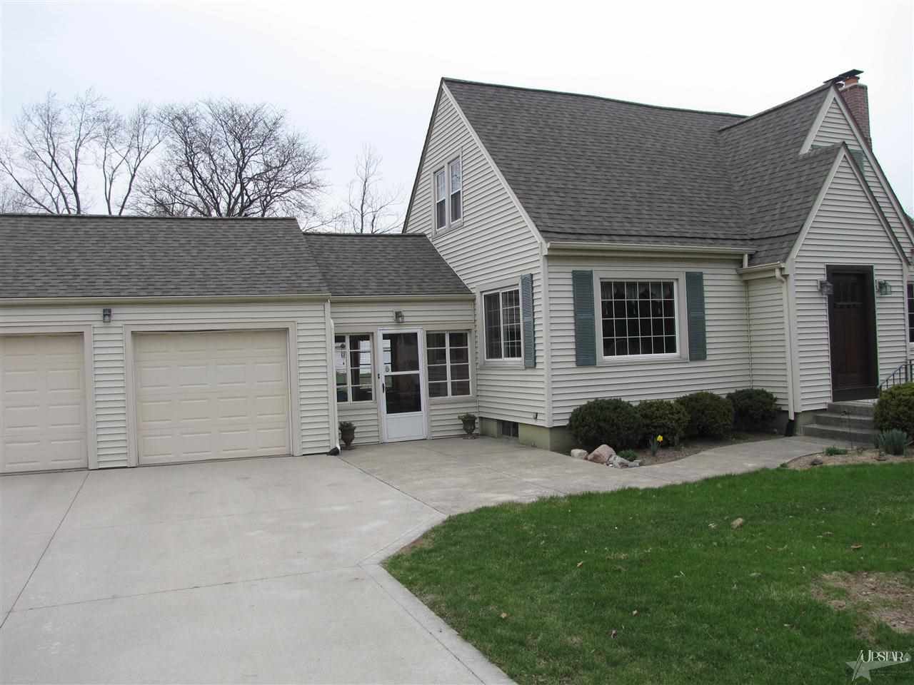 515 Stratton Road Fort Wayne, IN 46825 - Photo 2 of 27 Gallery Image 2