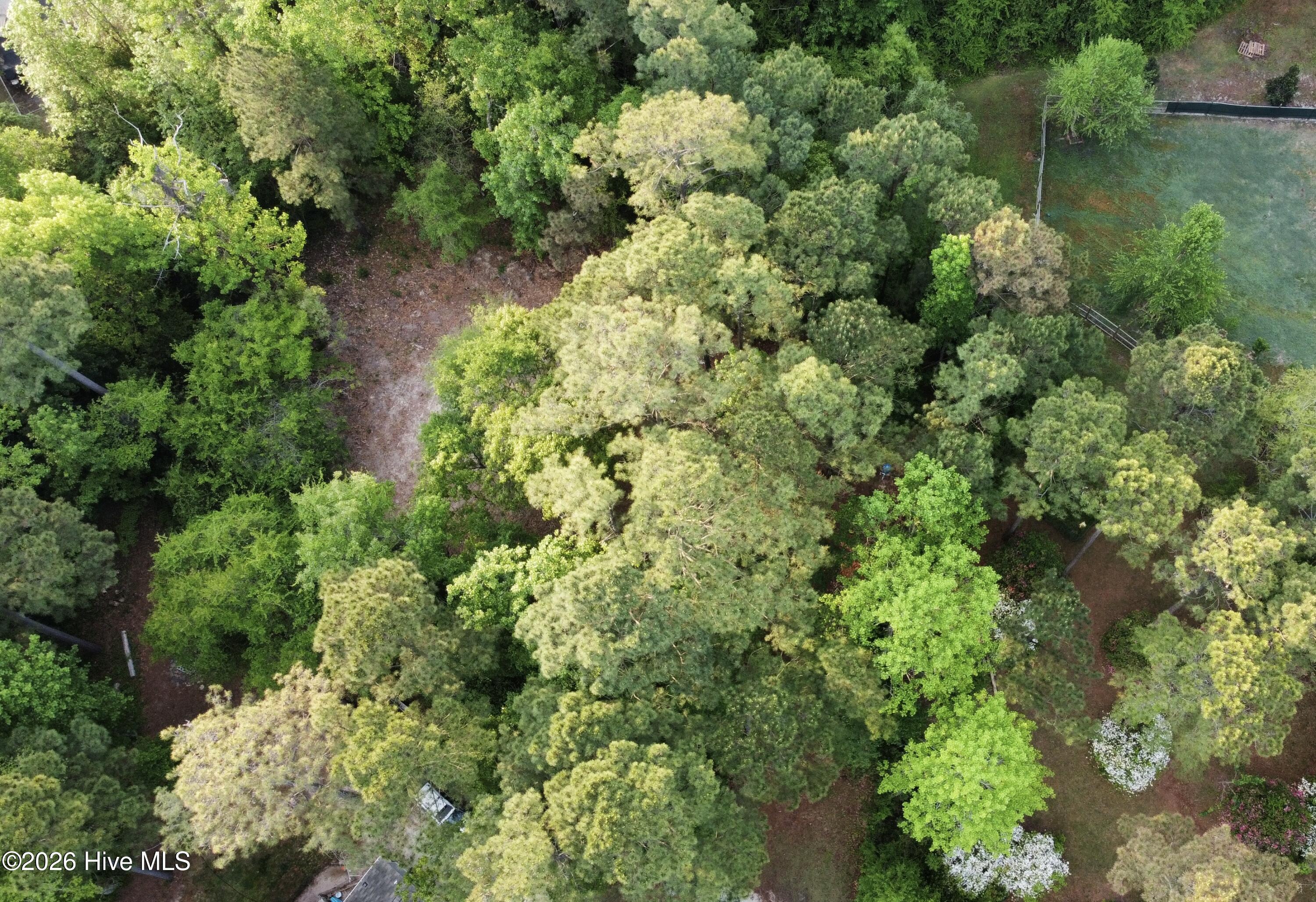 110 Rustic Court Hampstead, NC 28443 - Photo 5 of 12 dji_fly_20260418_073708_265_177651487051