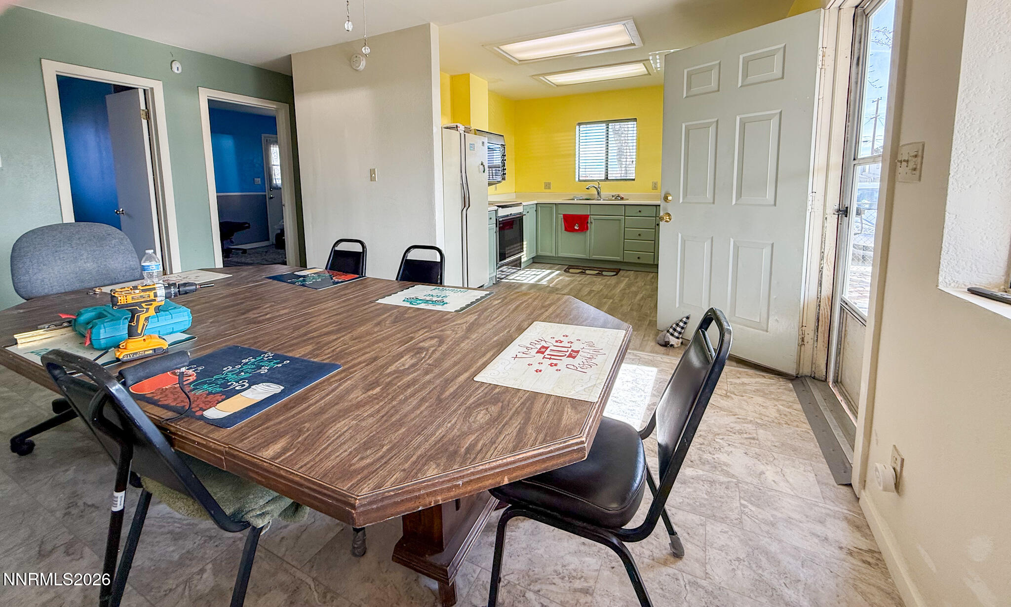 845 G Street Hawthorne, NV 89415 - Photo 6 of 29 IMG_1345