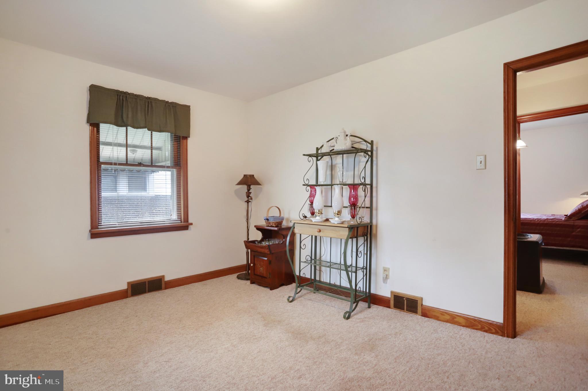 810 Park Road Hagerstown, MD 21740 - Photo 24 of 32 Bedroom 2