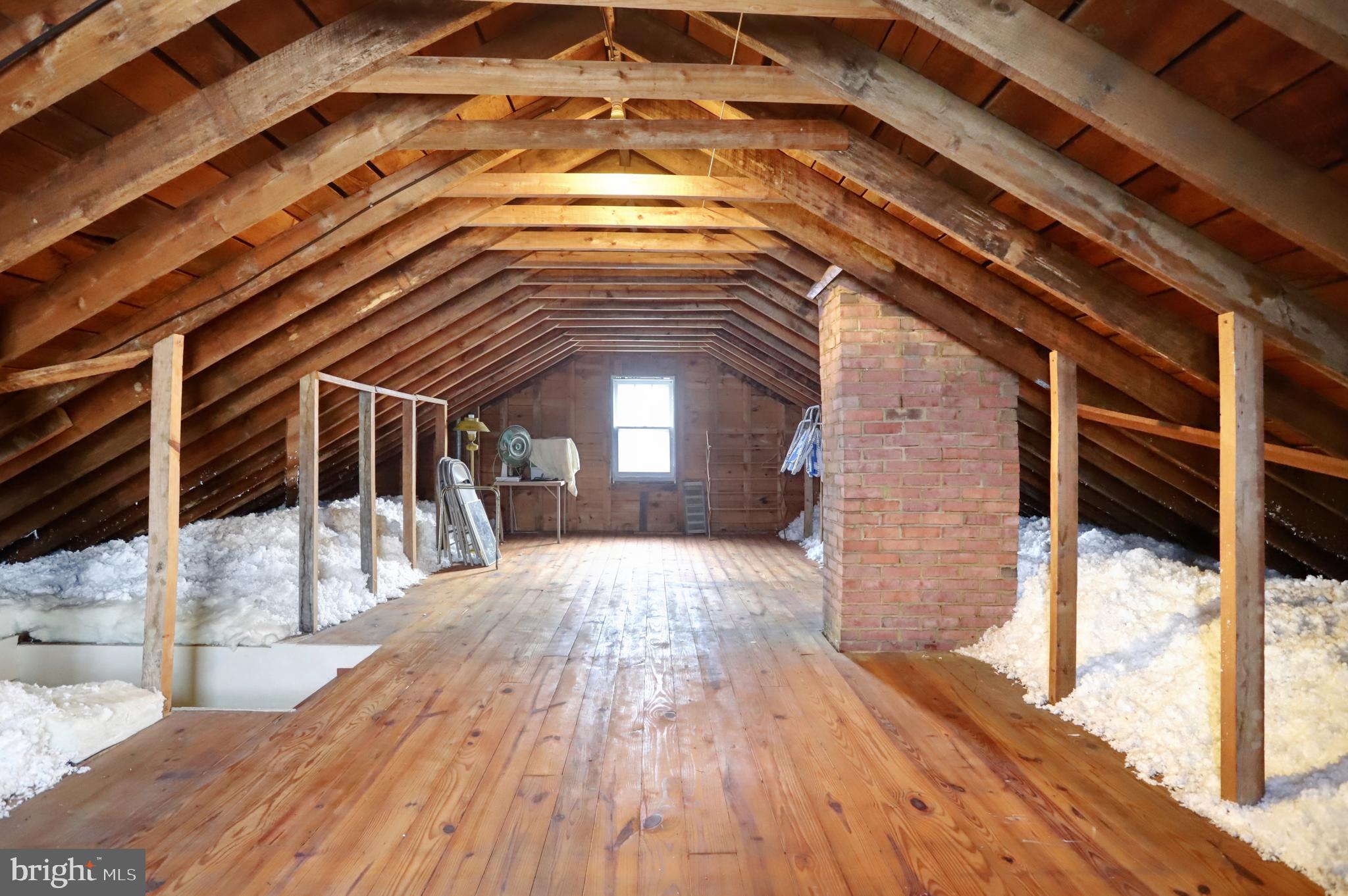 810 Park Road Hagerstown, MD 21740 - Photo 26 of 32 Full expandable attic w/ walk up stairs.