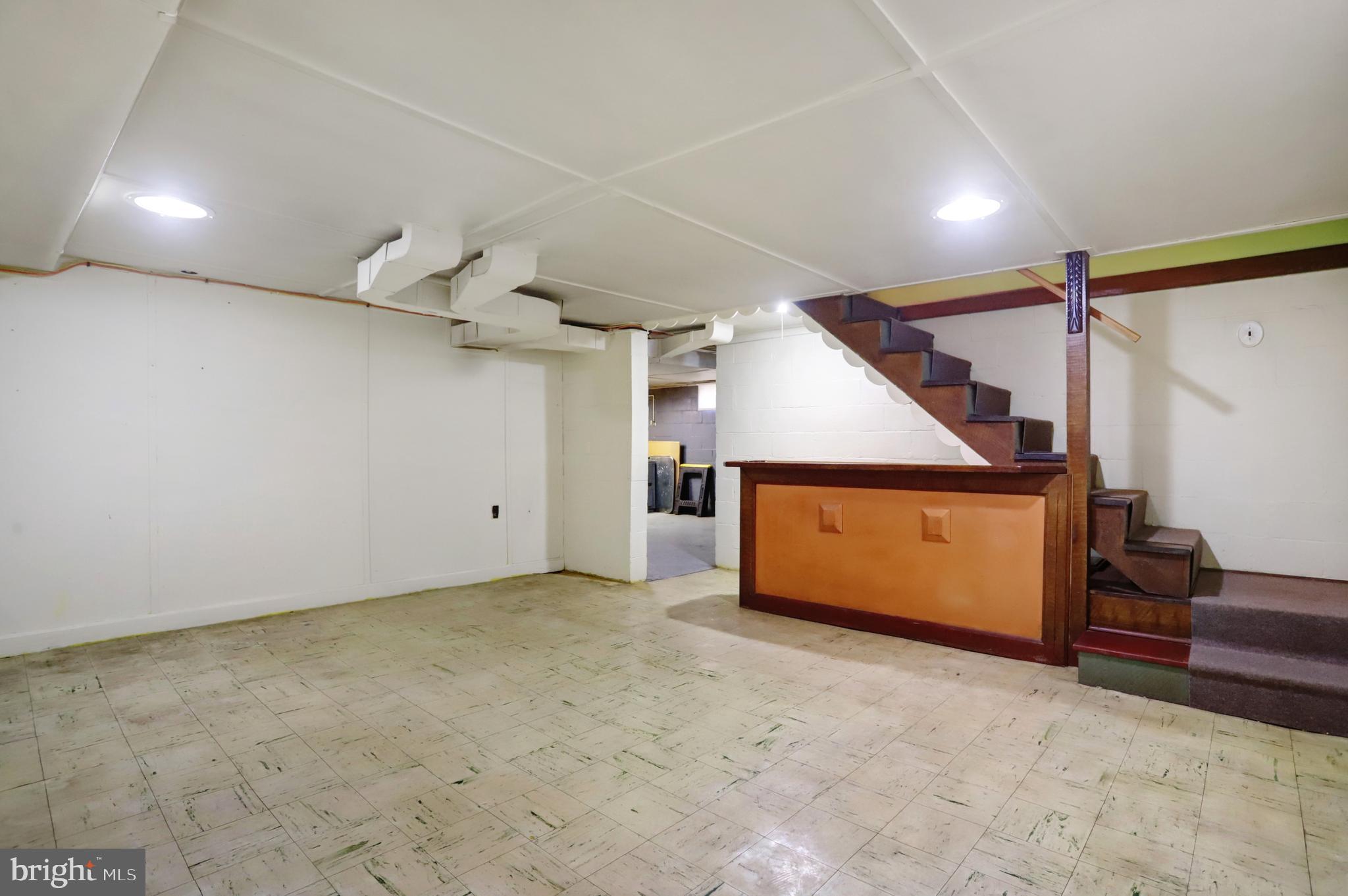 810 Park Road Hagerstown, MD 21740 - Photo 28 of 32 Full, bright and heated basement.