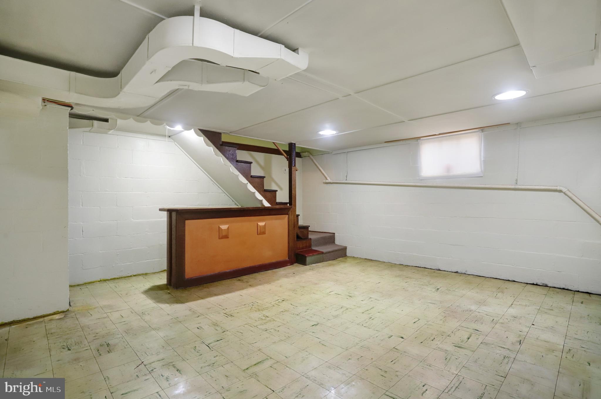 810 Park Road Hagerstown, MD 21740 - Photo 29 of 32 Basement can easily be finished.
