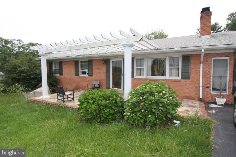 7819 Signal Hill Road Manassas, VA 20111 - Photo 1 of 22 Front of House