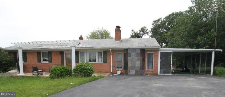 7819 Signal Hill Road Manassas, VA 20111 - Photo 2 of 22 Front of house