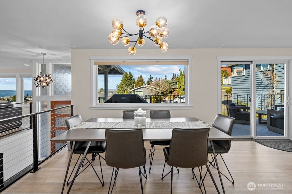 712 Alder Street Edmonds, WA 98020 - Photo 7 of 38