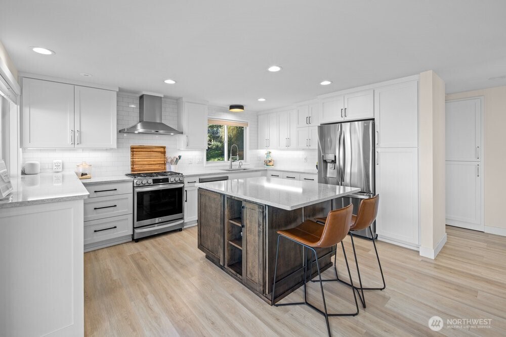 712 Alder Street Edmonds, WA 98020 - Photo 9 of 38