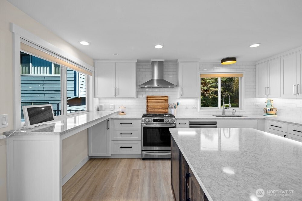 712 Alder Street Edmonds, WA 98020 - Photo 10 of 38