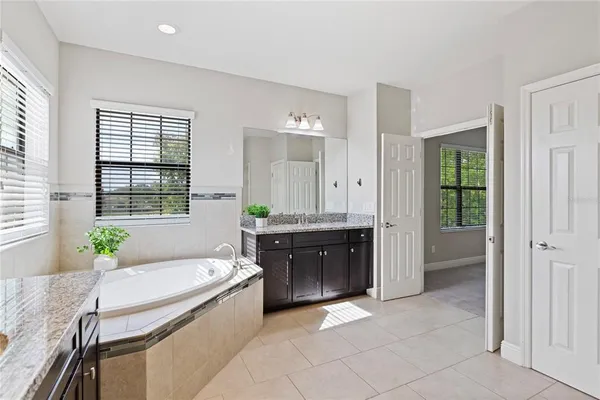 $855,000 | 31976 Watoga Loop, Wesley Chapel, FL 33543