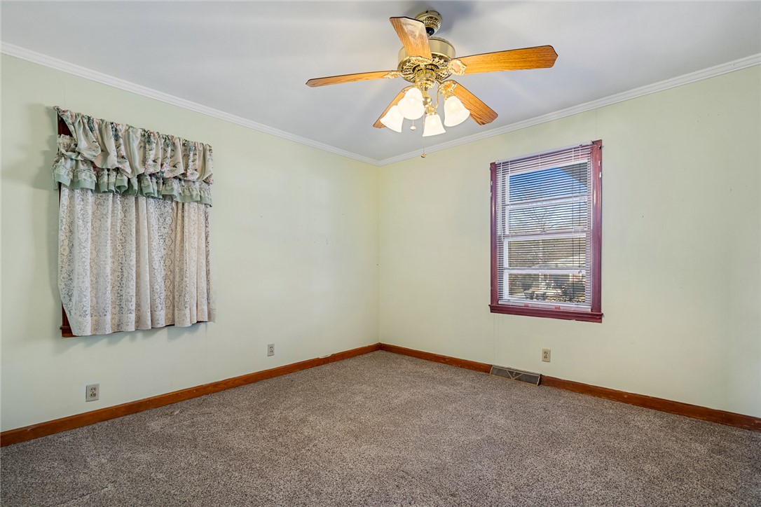 126 Lowe Street Belton, SC 29627 - Photo 27 of 37