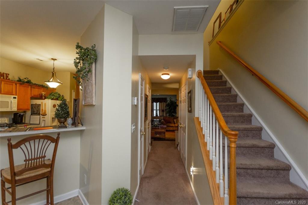 7941 Mariners Pointe Circle Denver, NC 28037 - Photo 4 of 22