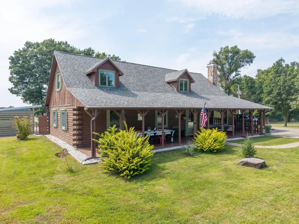 $525,000 | 9975 N Route East, Harrisburg, MO 65256