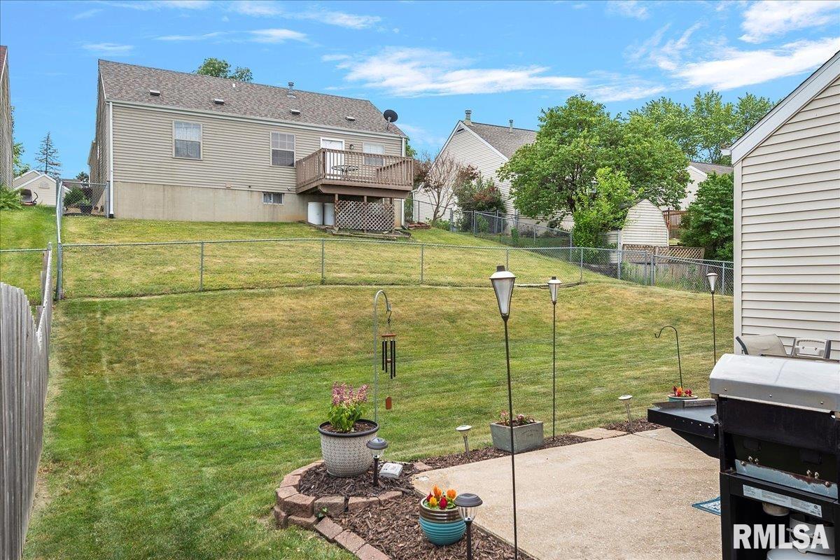 1528 Maureen Court Springfield, IL 62702 - Photo 35 of 38