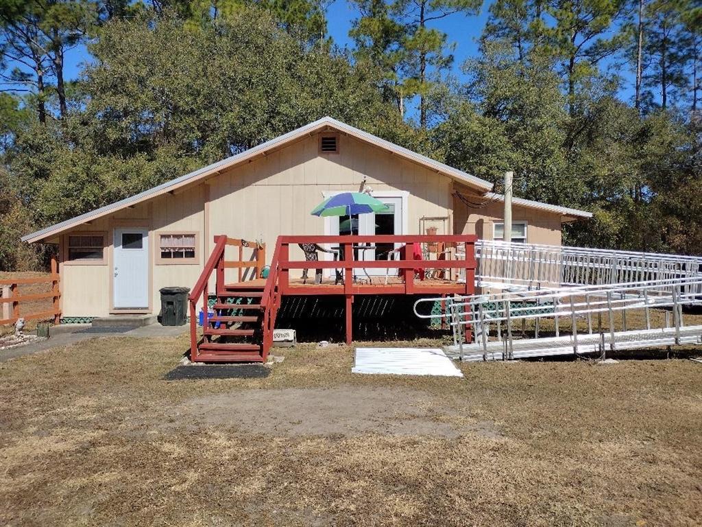 1916 Laurel Avenue Bunnell, FL 32110 - Photo 2 of 31 an outdoor space with patio