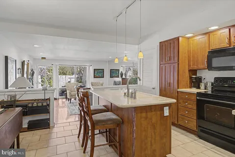 $375,000 | 28-A Riverhill Way, New Hope, PA 18938
